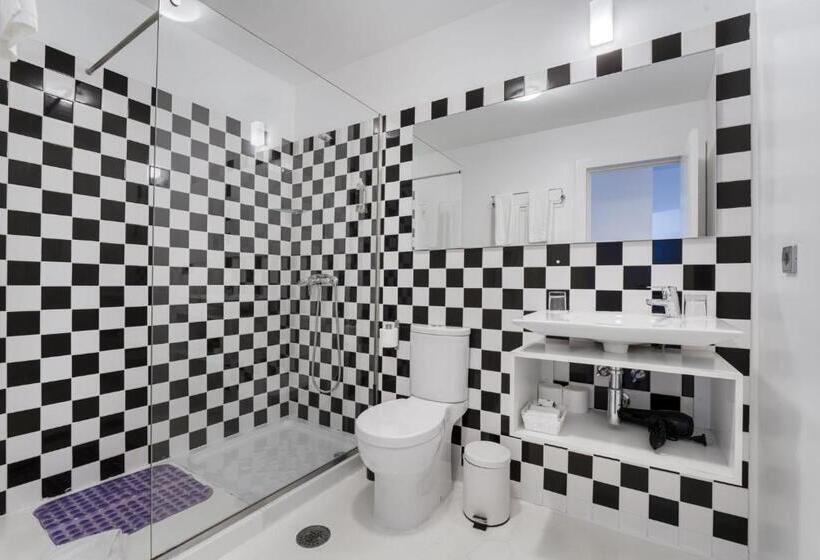 اتاق استاندارد با بالکن, Fine Arts Studios By Olala Homes