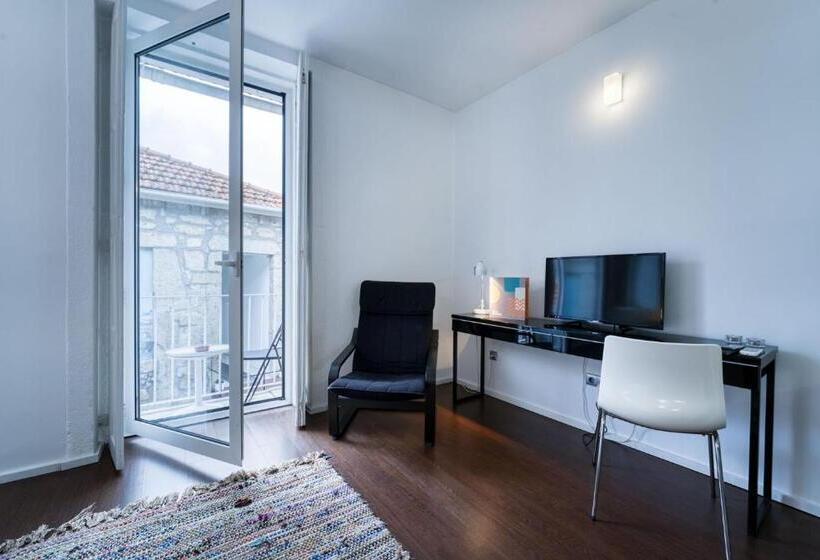 اتاق استاندارد با بالکن, Fine Arts Studios By Olala Homes