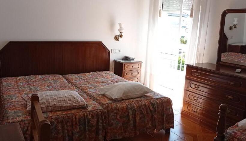 חדר סטנדרט לשלושה, Primavera