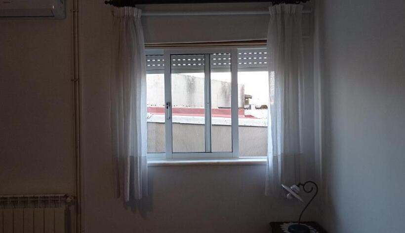 חדר משפחתי, Primavera