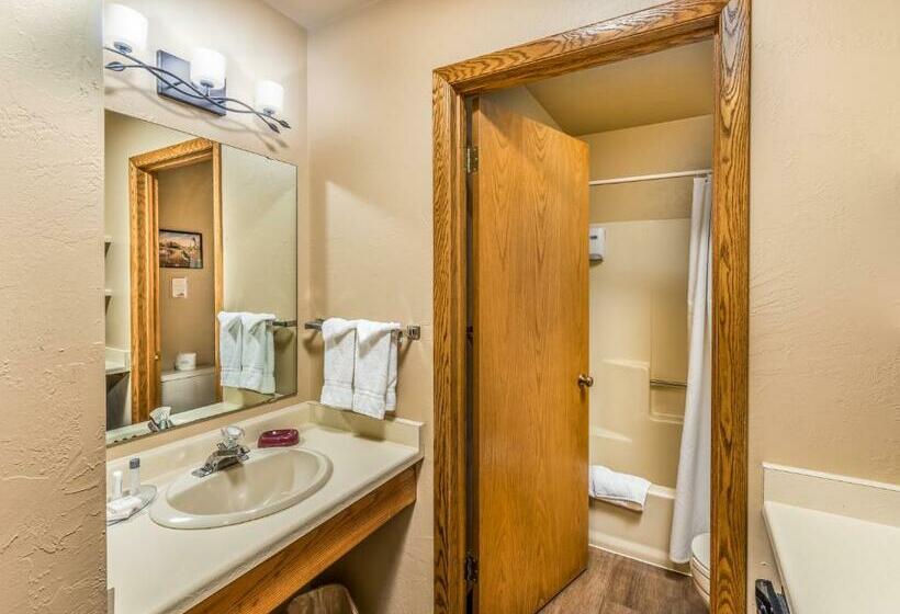 סוויטה, Somerset Inn & Suites