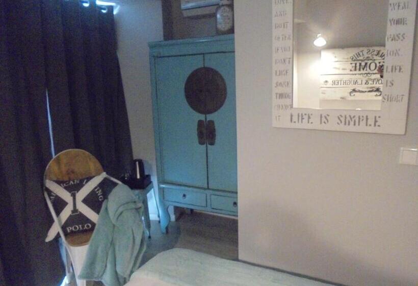 デラックスルーム, Tak Boutique Old Town