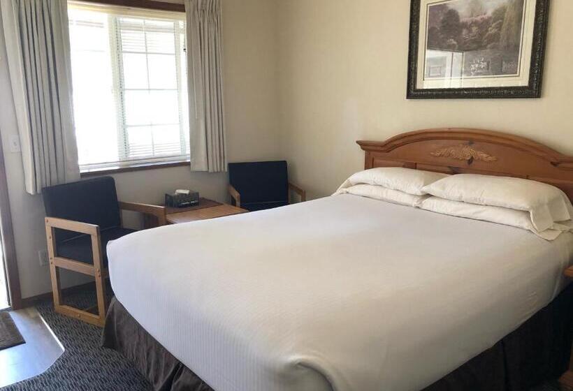 חדר סטנדרט, The Landmark Inn