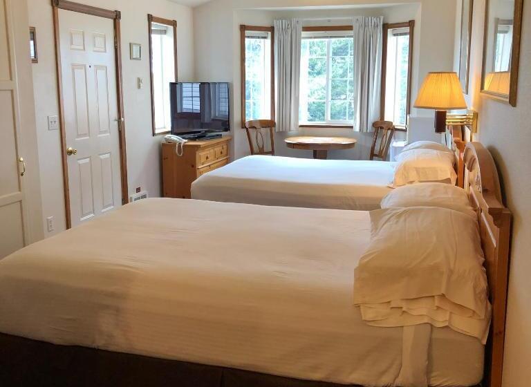 חדר סטנדרט, The Landmark Inn