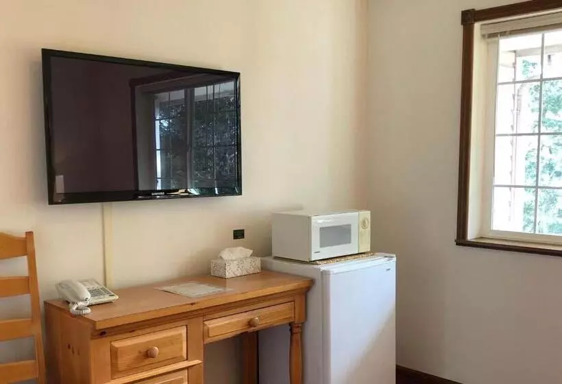 キングサイズベッドのスイートルーム, The Landmark Inn