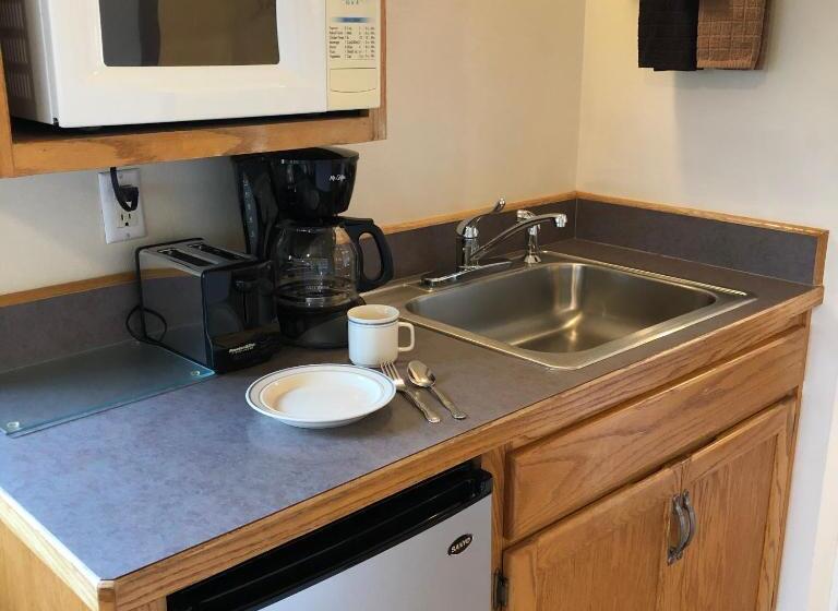 חדר דחוקס עם מיטת קינג, The Landmark Inn