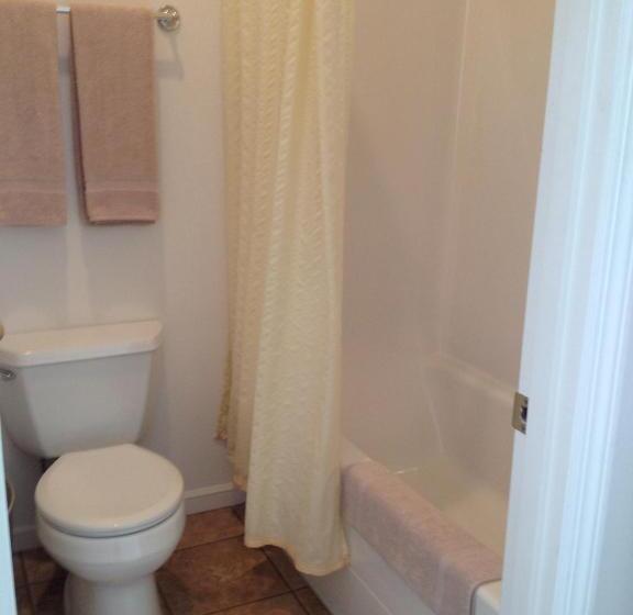 חדר סטנדרט עם ג'קוזי, The Landmark Inn