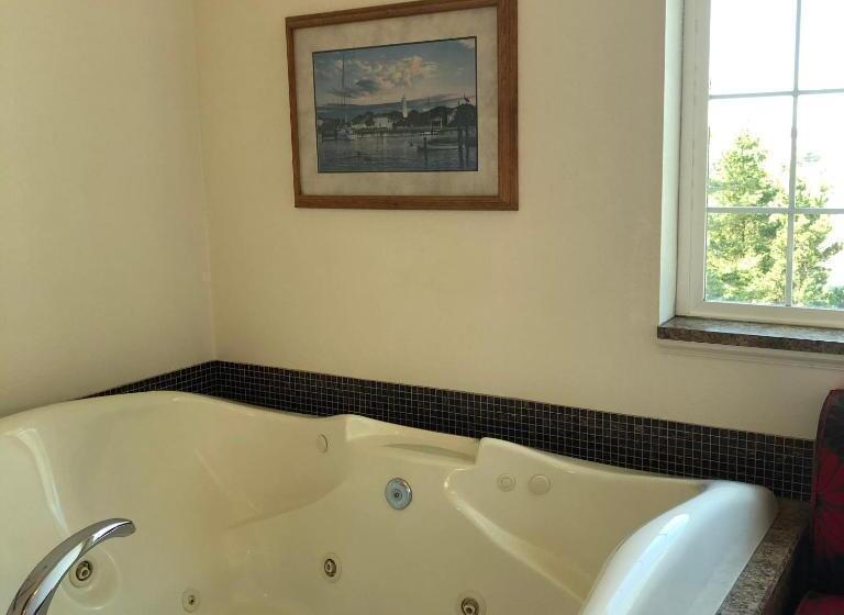 חדר סטנדרט עם ג'קוזי, The Landmark Inn