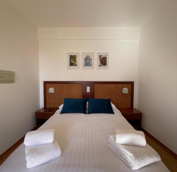 غرفة قياسية إطلالة جانبية علي البحر, Valhalla Panorama   The Old Residencial Pina