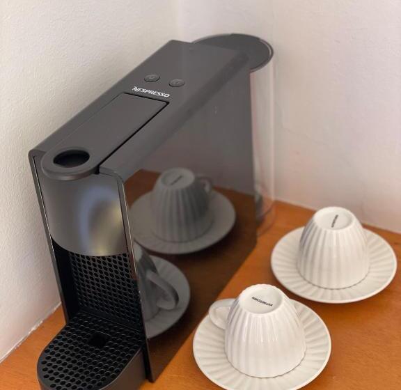 غرفة قياسية إطلالة جانبية علي البحر, Valhalla Panorama   The Old Residencial Pina