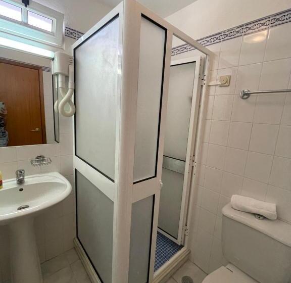 غرفة قياسية إطلالة جانبية علي البحر, Valhalla Panorama   The Old Residencial Pina