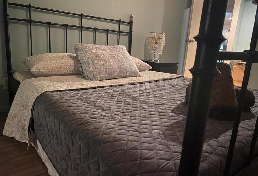 バス共有のスタンダードルーム, Los Angeles Zen Home