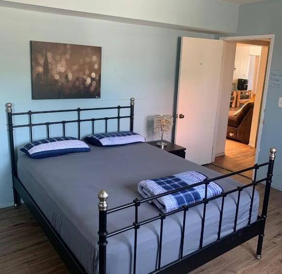 バス共有のスタンダードルーム, Los Angeles Zen Home