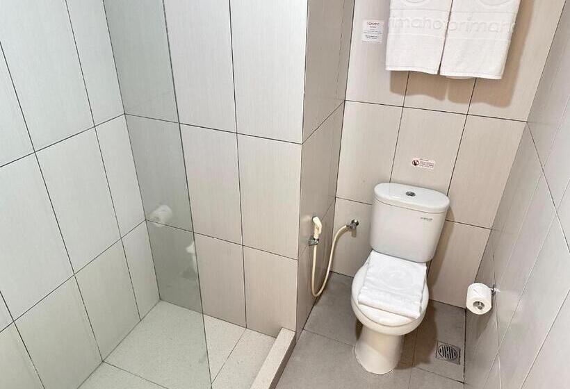 Cameră Standard Pat King Size, D Primahotel Jemursari Surabaya