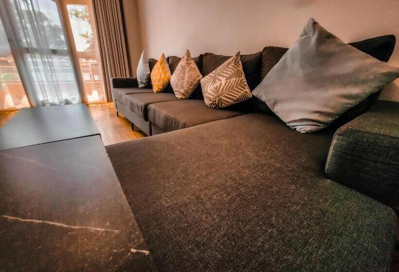 Номер Стандарт с Балконом, La Casa Moz