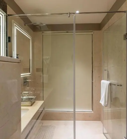 デラックスルーム, Regenta Central Javaji Mysore