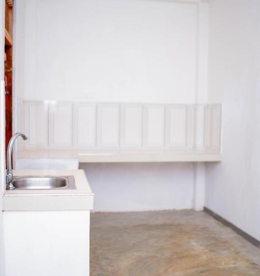 Номер Economy, Talalla Fire Fly