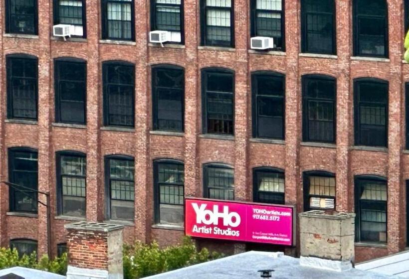 エコノミールーム, 4 A Diamond In Yonkers