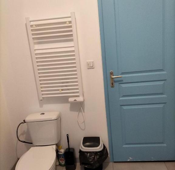 Номер Стандарт Трехместный, Business Room 10 Minutes De Paris Et Orly Aéroport