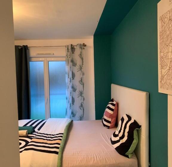 Номер Стандарт Трехместный, Business Room 10 Minutes De Paris Et Orly Aéroport