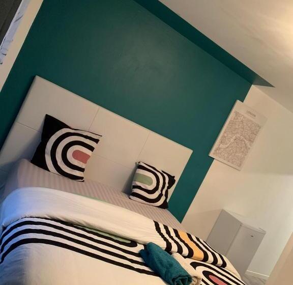 Номер Стандарт Трехместный, Business Room 10 Minutes De Paris Et Orly Aéroport