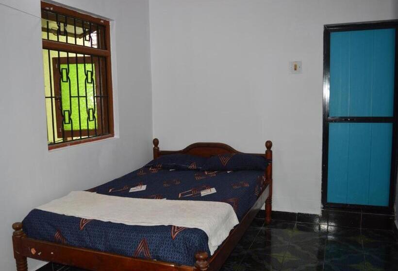 Standard Room with Balcony, Mantrastays