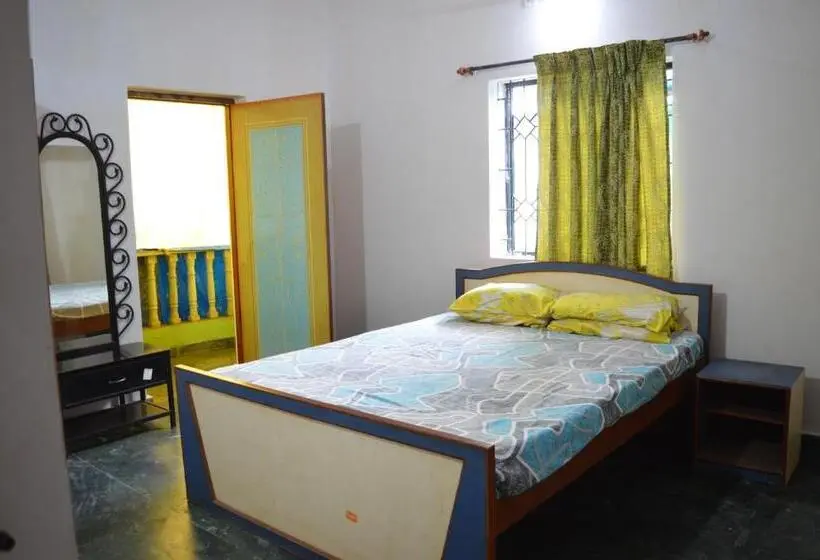 Deluxe Studio, Mantrastays