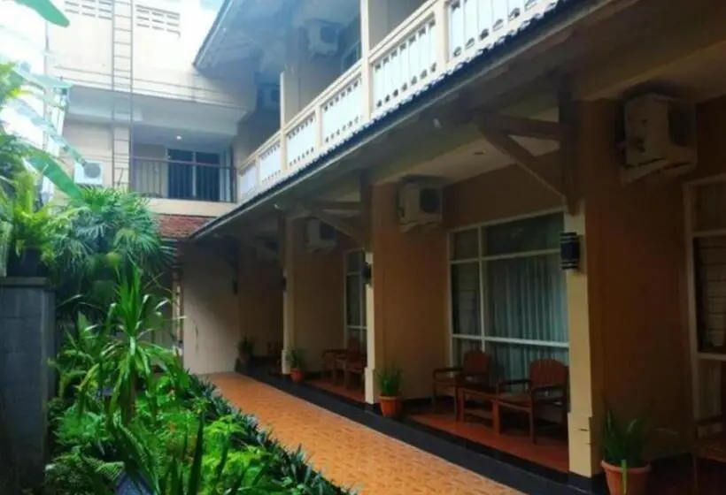 Quarto Estandar, Agung Putra