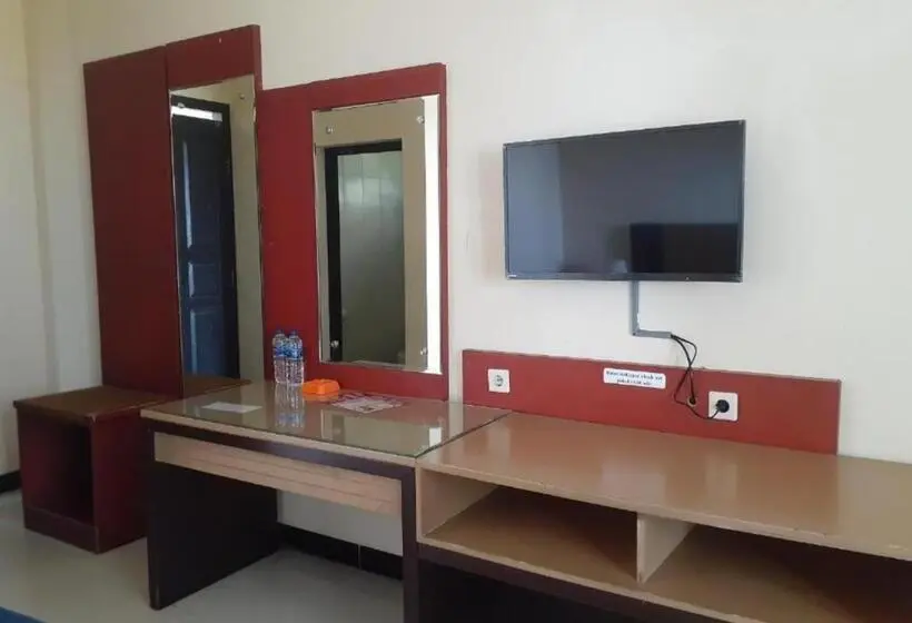 Quarto Estandar, Agung Putra