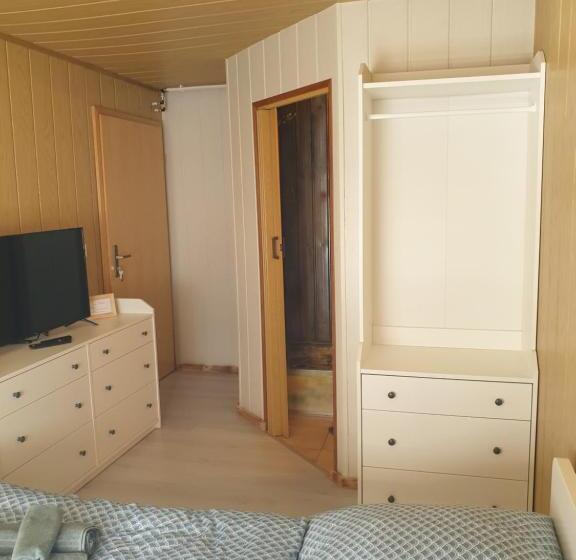 标准间, Apollo Pension Und Saalvermietung