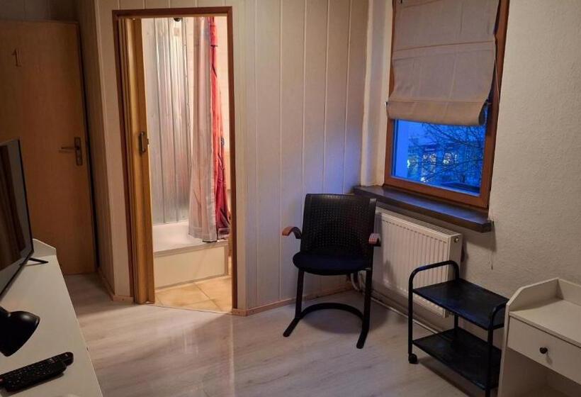 标准单人间, Apollo Pension Und Saalvermietung