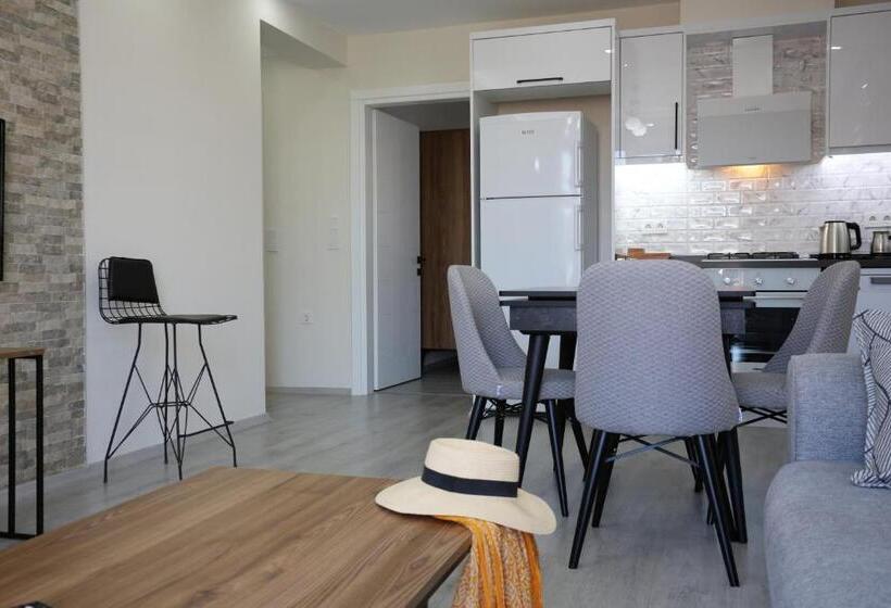 اتاق استاندارد, Bright House Apart