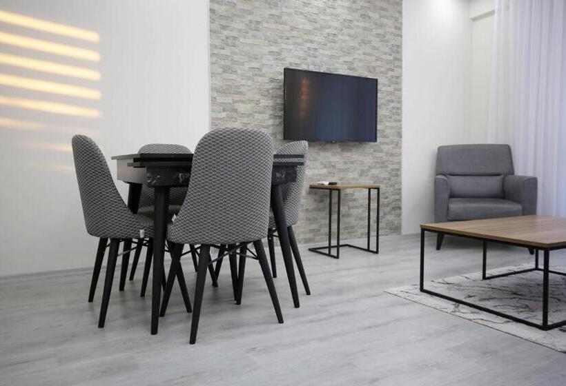 اتاق استاندارد, Bright House Apart