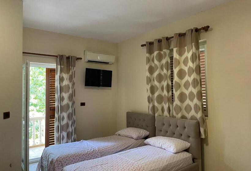 Четырехместный Номер Economy, Freedom