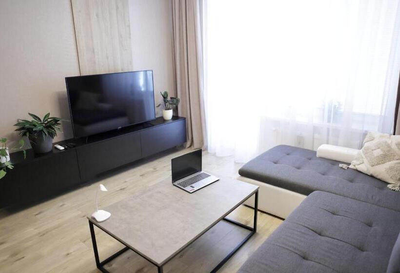 آپارتمان 1 خوابه, Luxo Grand Apartments By Bratislavatrip