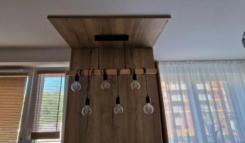 آپارتمان 1 خوابه با بالکن, Luxo Grand Apartments By Bratislavatrip