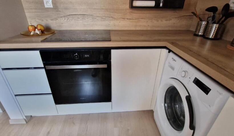 آپارتمان 1 خوابه با بالکن, Luxo Grand Apartments By Bratislavatrip