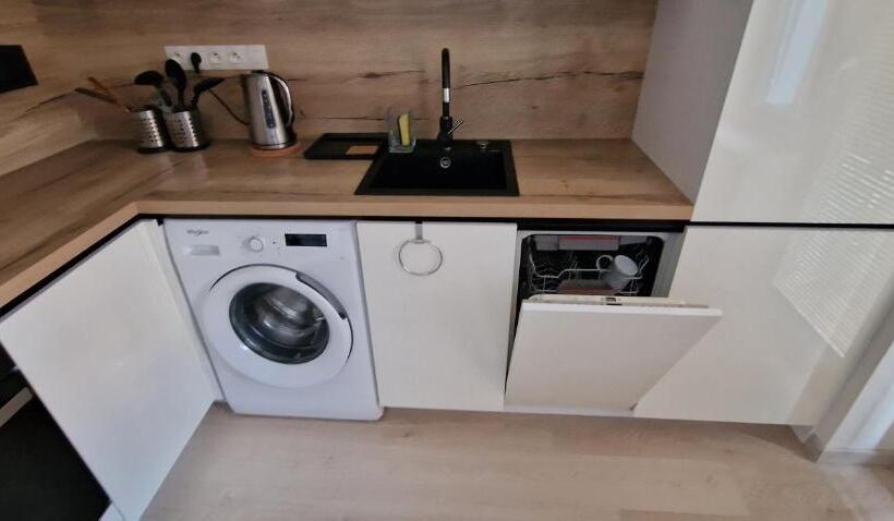 آپارتمان 1 خوابه با بالکن, Luxo Grand Apartments By Bratislavatrip