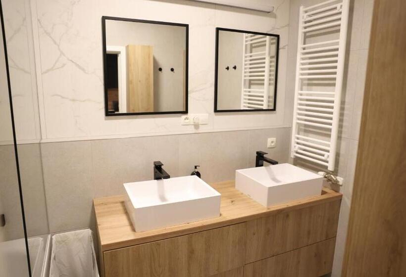 آپارتمان 1 خوابه, Luxo Grand Apartments By Bratislavatrip