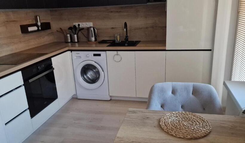 آپارتمان 1 خوابه با بالکن, Luxo Grand Apartments By Bratislavatrip