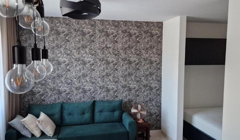 آپارتمان 1 خوابه با بالکن, Luxo Grand Apartments By Bratislavatrip