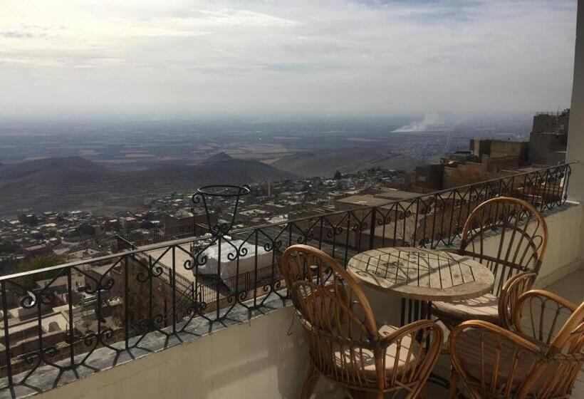 اتاق لوکس با بالکن, Mardin Konak Osmanlı