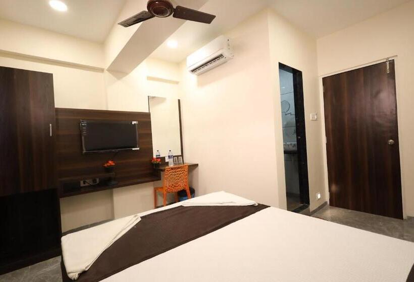 Номер Deluxe, R K Residency Mahape
