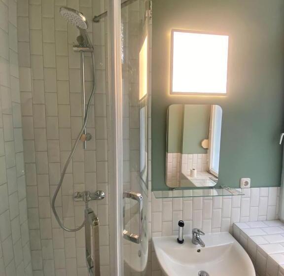 اتاق استاندارد سه نفره, Stadtoase Im Herzen Berlins