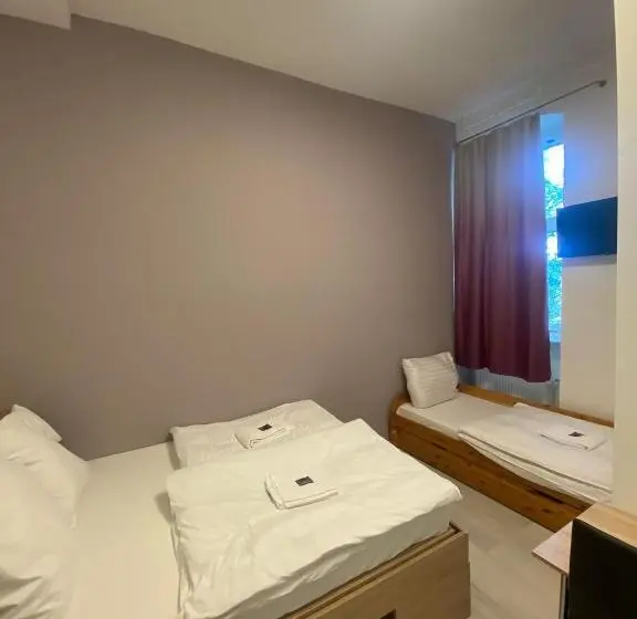 اتاق استاندارد سه نفره, Stadtoase Im Herzen Berlins