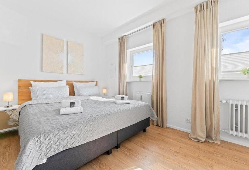 إستوديو ديلوكس, Lumiflats: Mahlberg