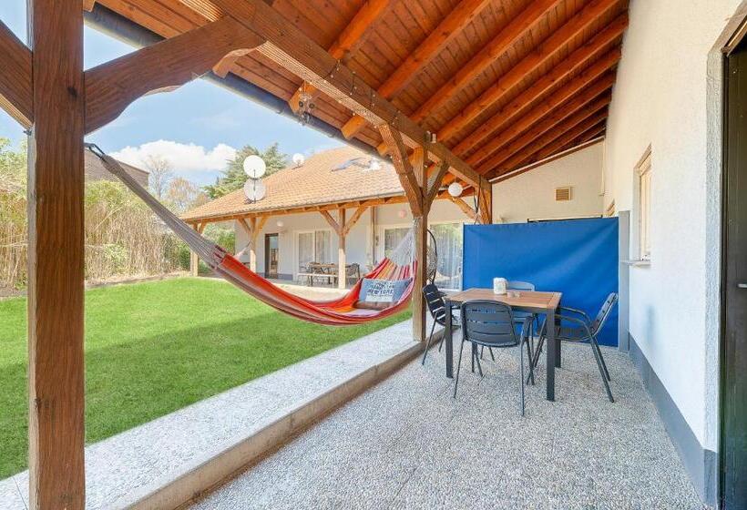 إستوديو ديلوكس, Lumiflats: Mahlberg