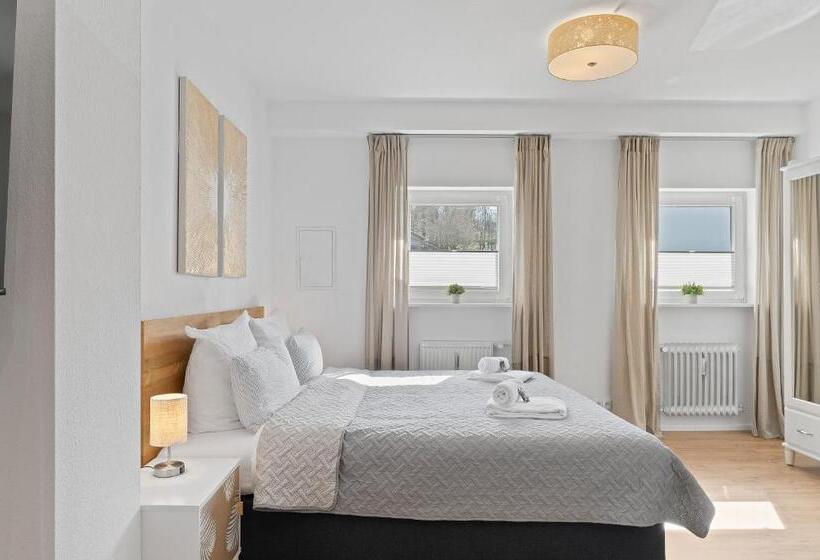 إستوديو ديلوكس, Lumiflats: Mahlberg