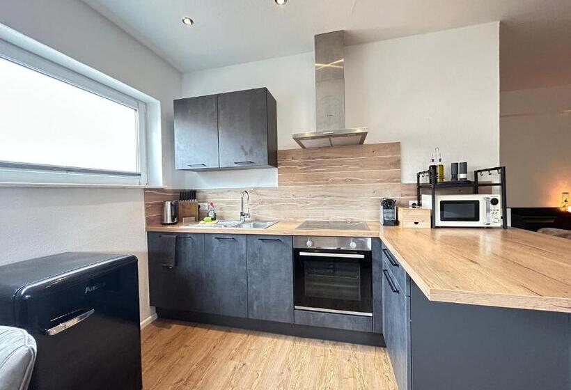 إستوديو سوبيريور, Lumiflats: Mahlberg