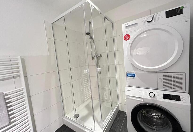 إستوديو سوبيريور, Lumiflats: Mahlberg